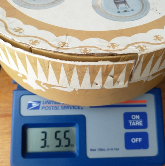 4 Plates ANTIQUE CHAIRS Dessert NIB - Picture 12 of 14